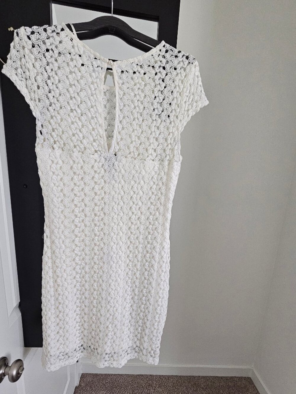 Ivory Crochet Lace Open-Back Dress - Picture 3 of 4